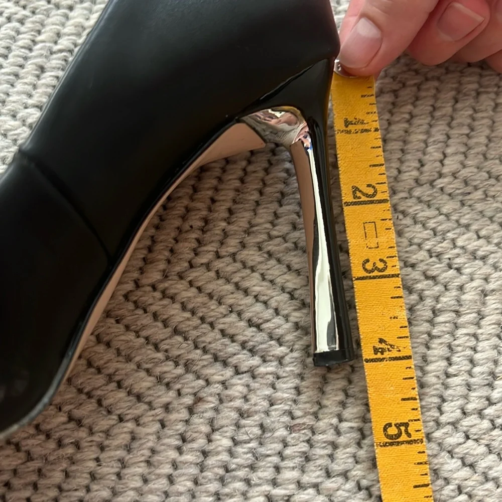 Jessica Simpson Classic Black Heels
